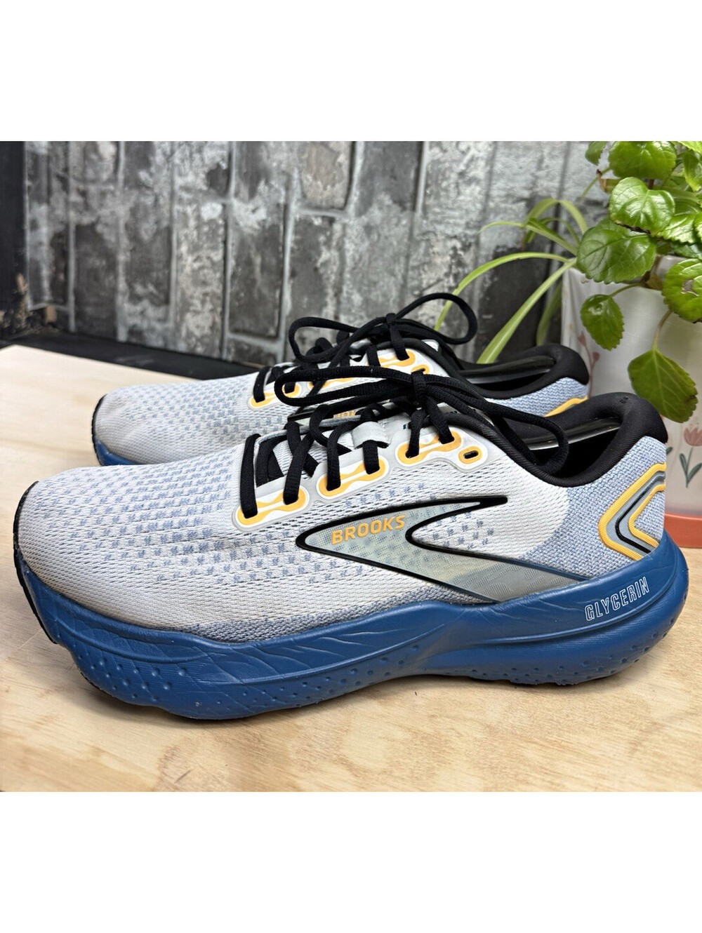 Brooks Glycerin 21 Men's White/Sapphire/Orange Low Top Lace-Up Sneaker